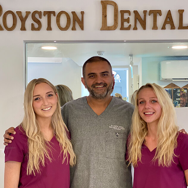 The team behind
your stunning smile